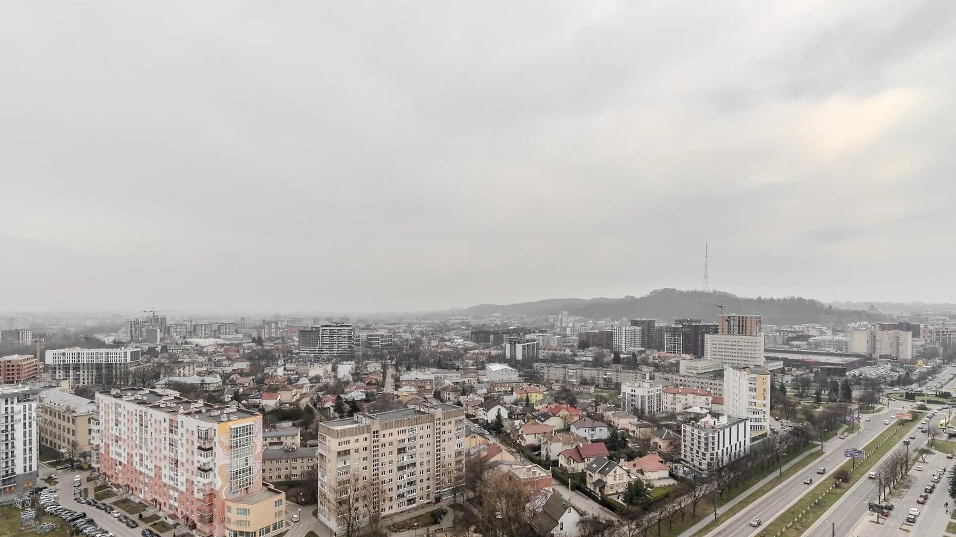 77 Views Apartments By Inshi Львов 0*,  Украина