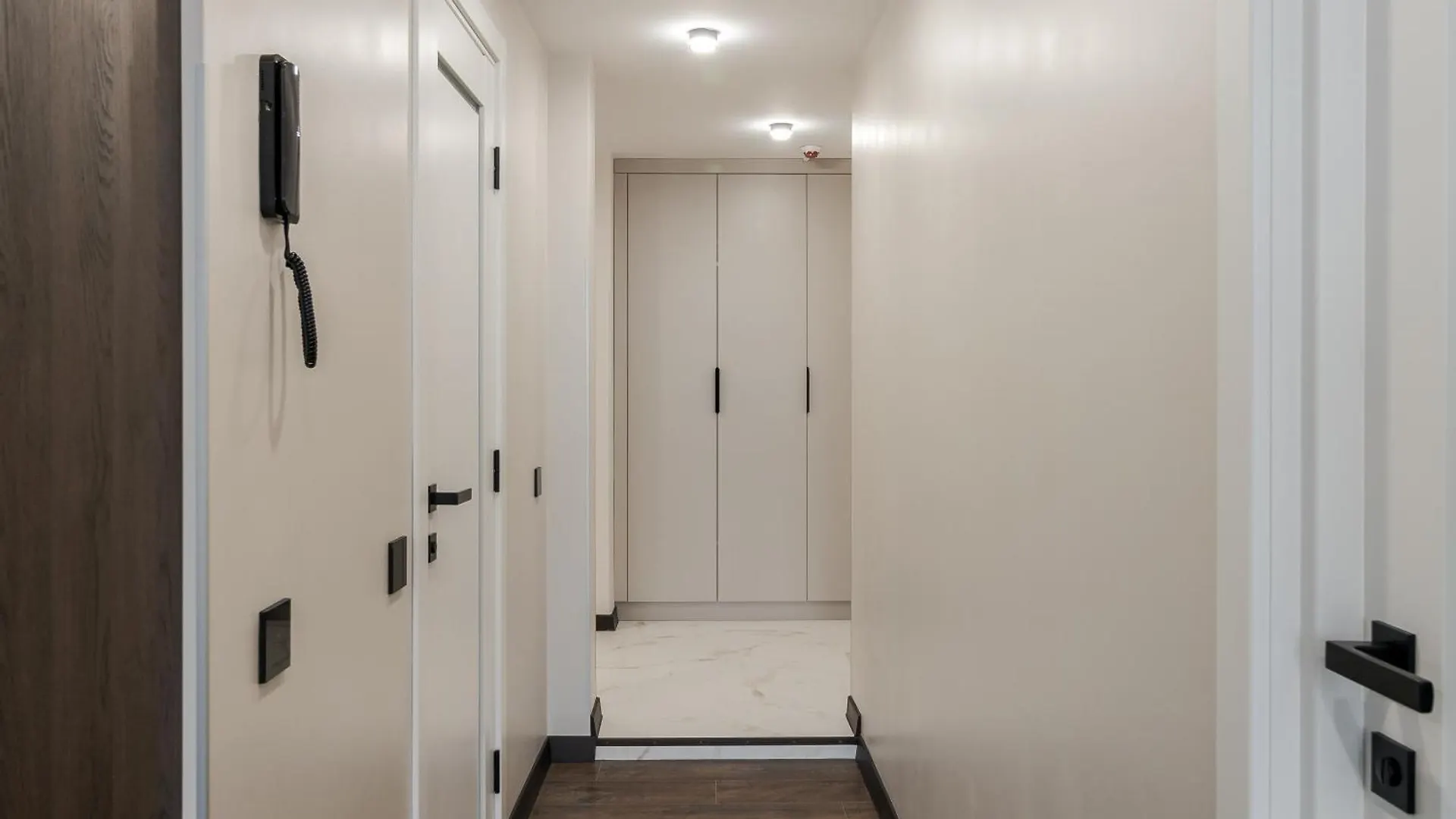 77 Views Apartments By Inshi Lviv