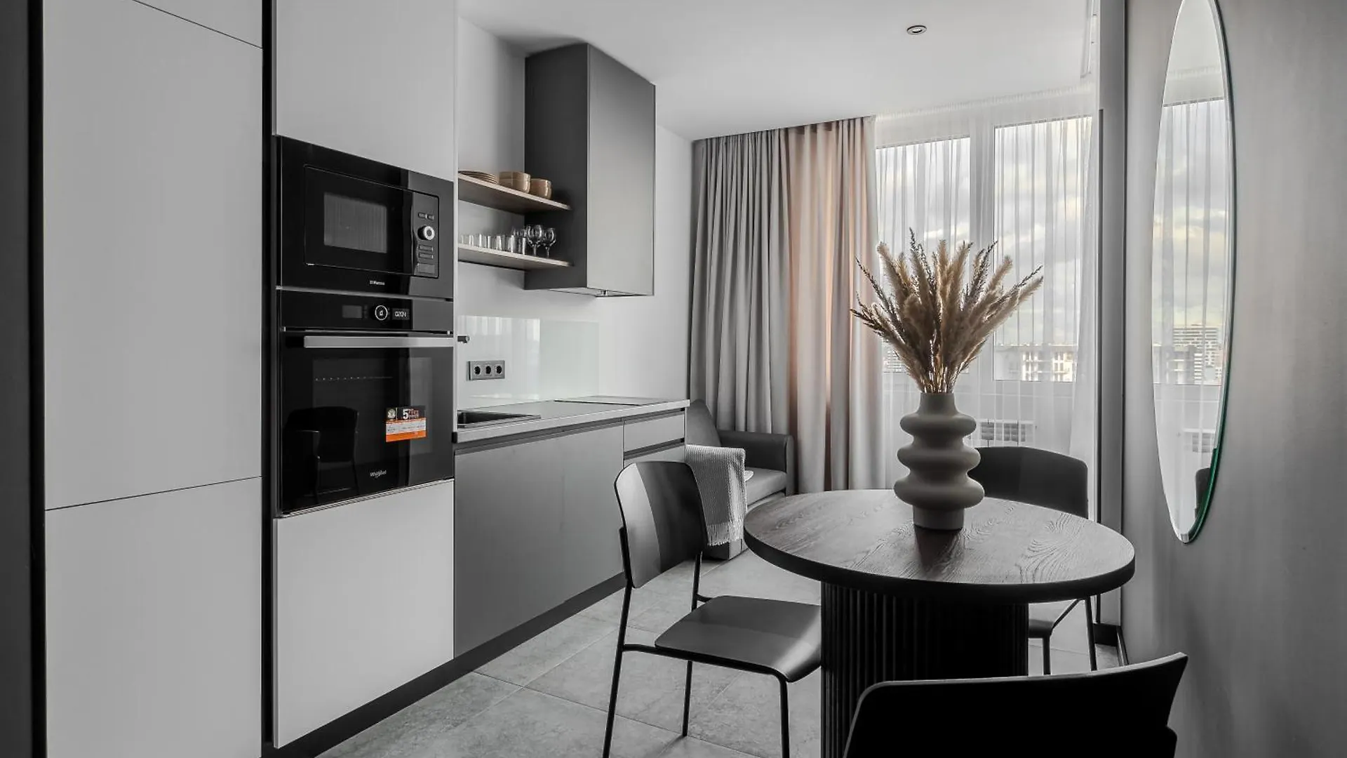 77 Views Apartments By Inshi Львов Украина