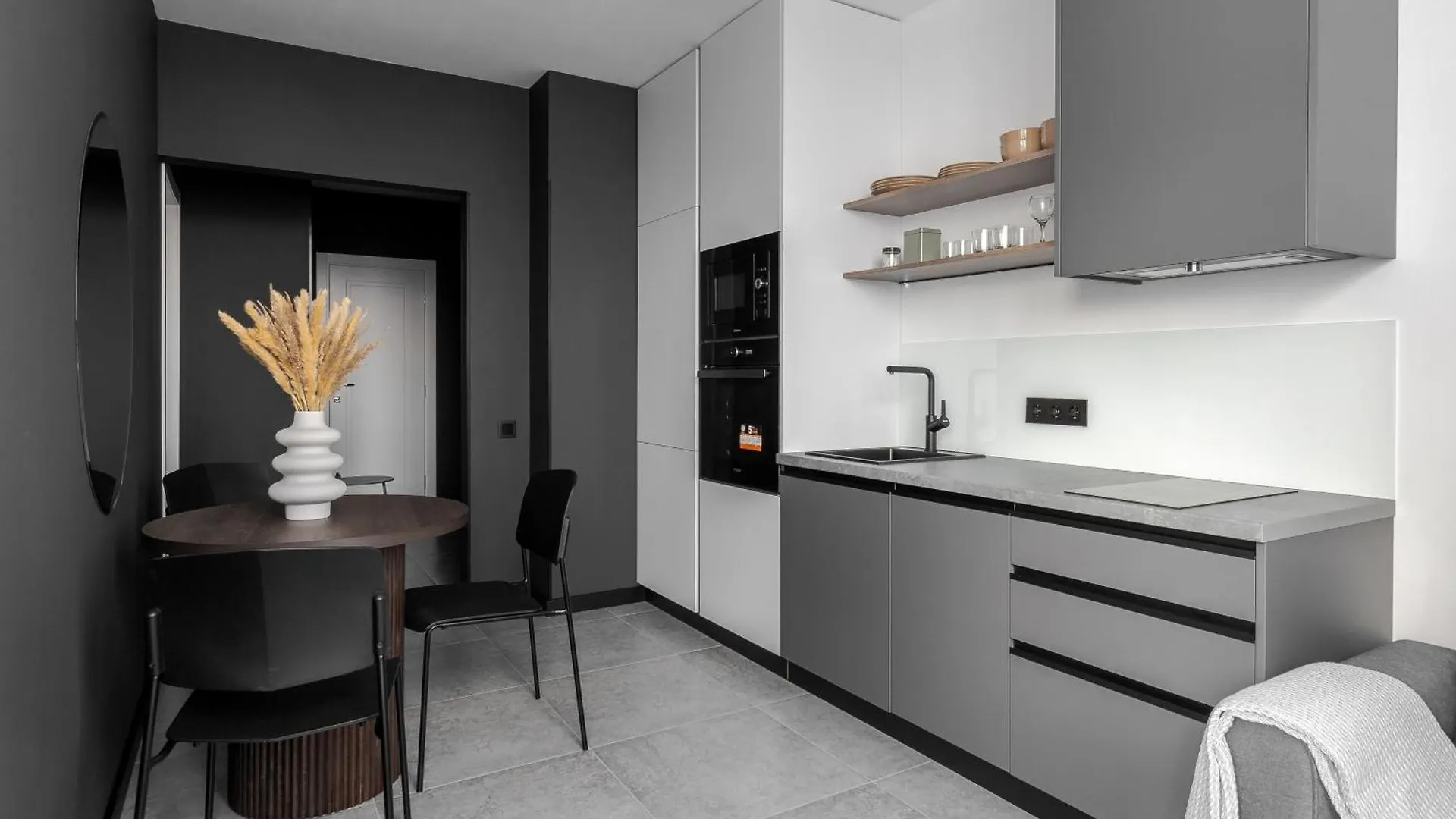77 Views Apartments By Inshi Львов