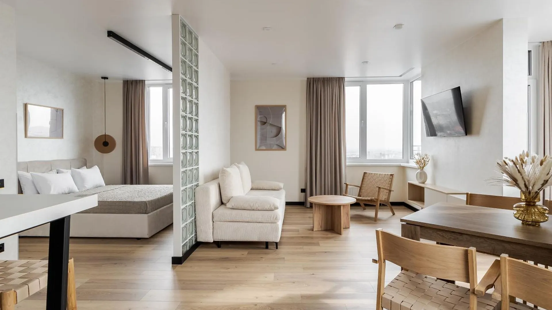 77 Views Apartments By Inshi Lviv