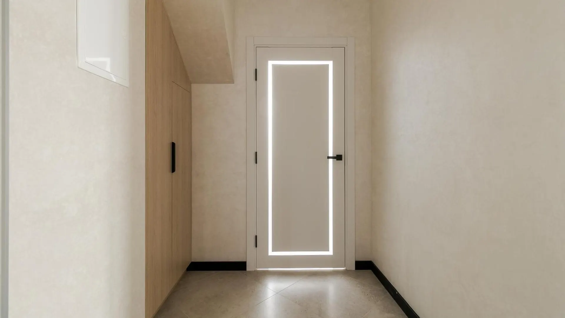 77 Views Apartments By Inshi Leopoli