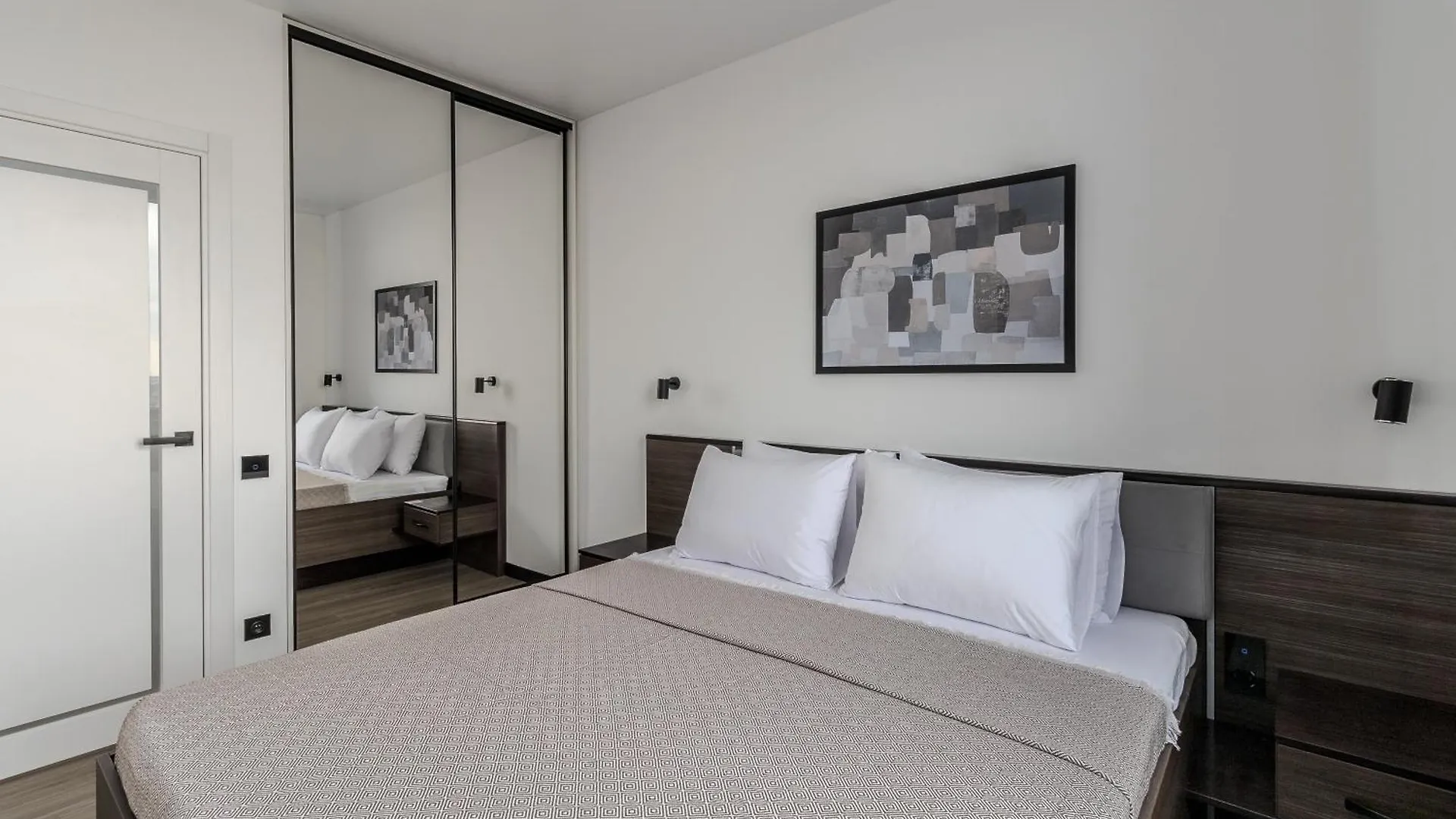 77 Views Apartments By Inshi Lviv