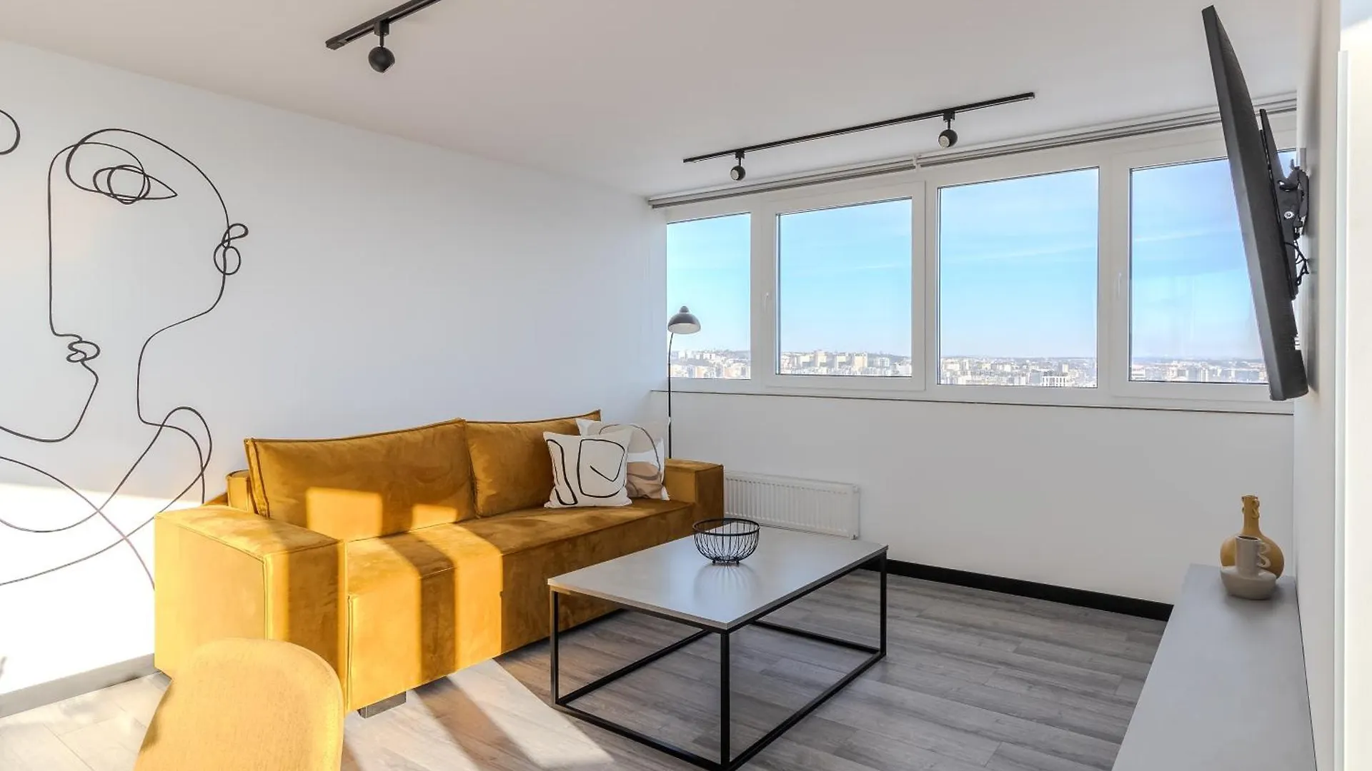 77 Views Apartments By Inshi Leopoli
