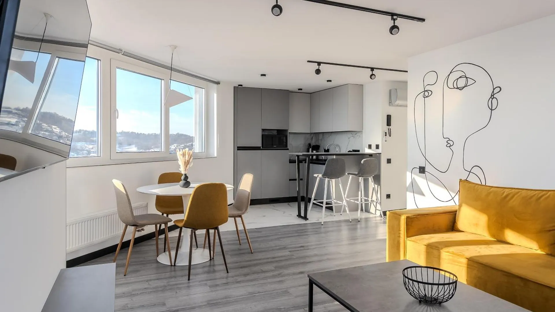 77 Views Apartments By Inshi Leopoli