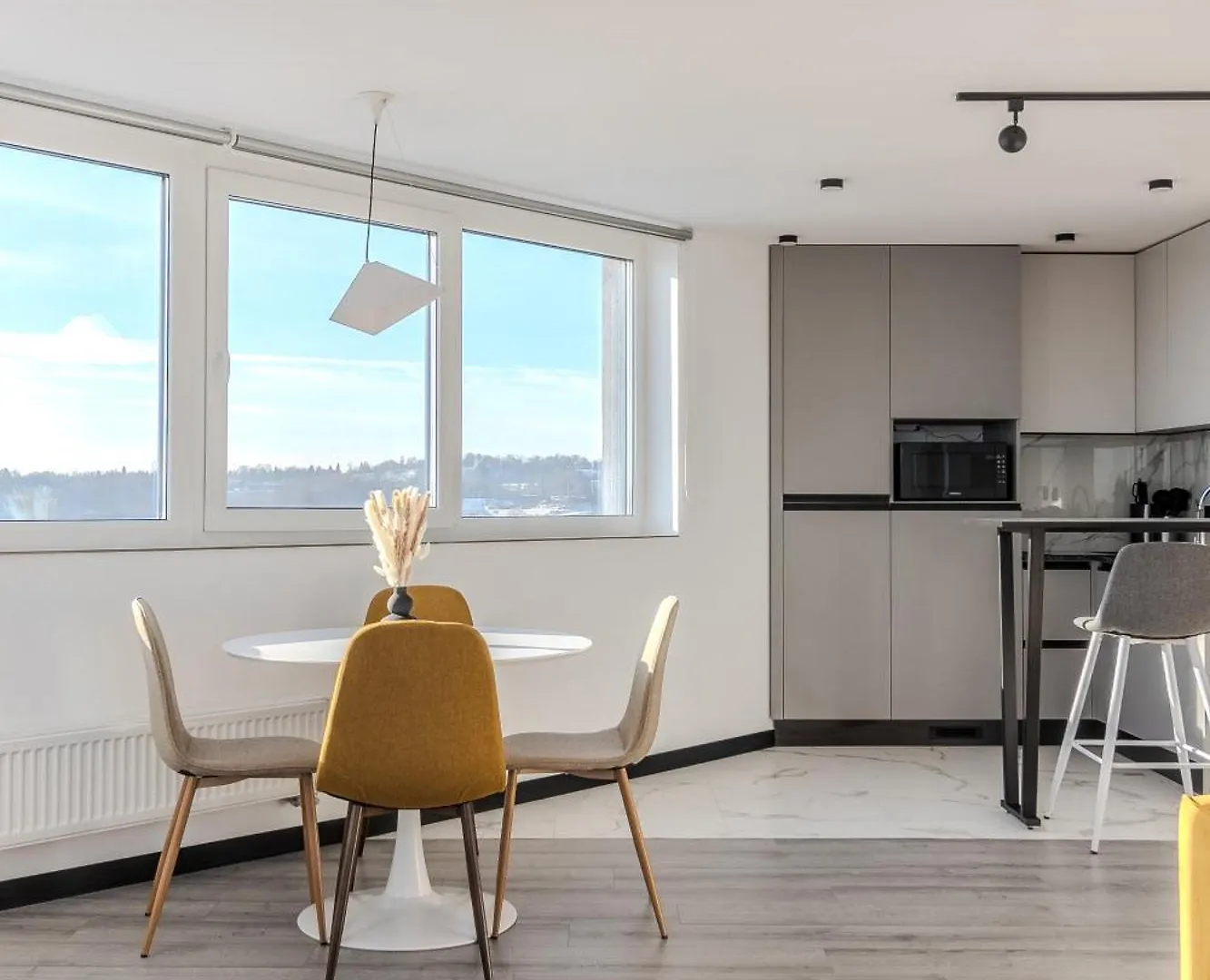 77 Views Apartments By Inshi Leopoli