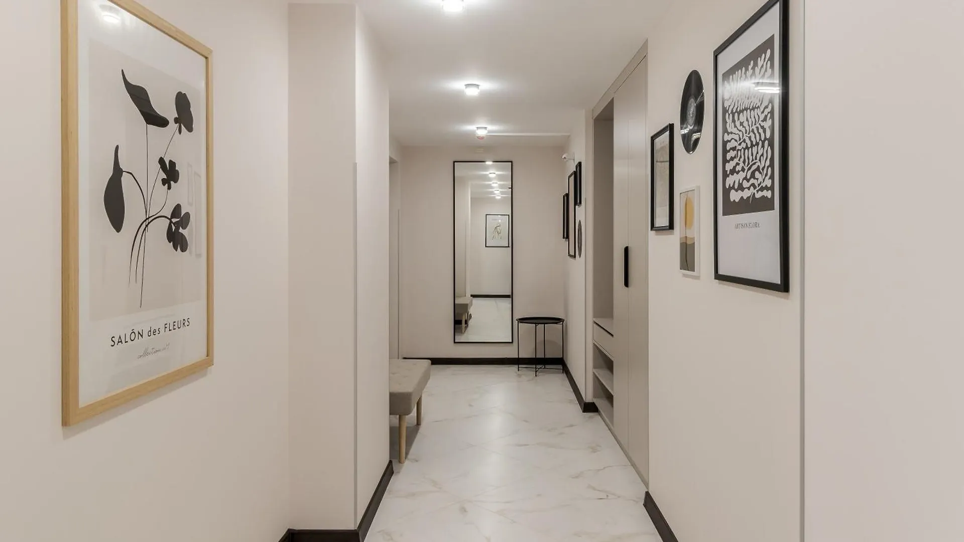 77 Views Apartments By Inshi Lviv