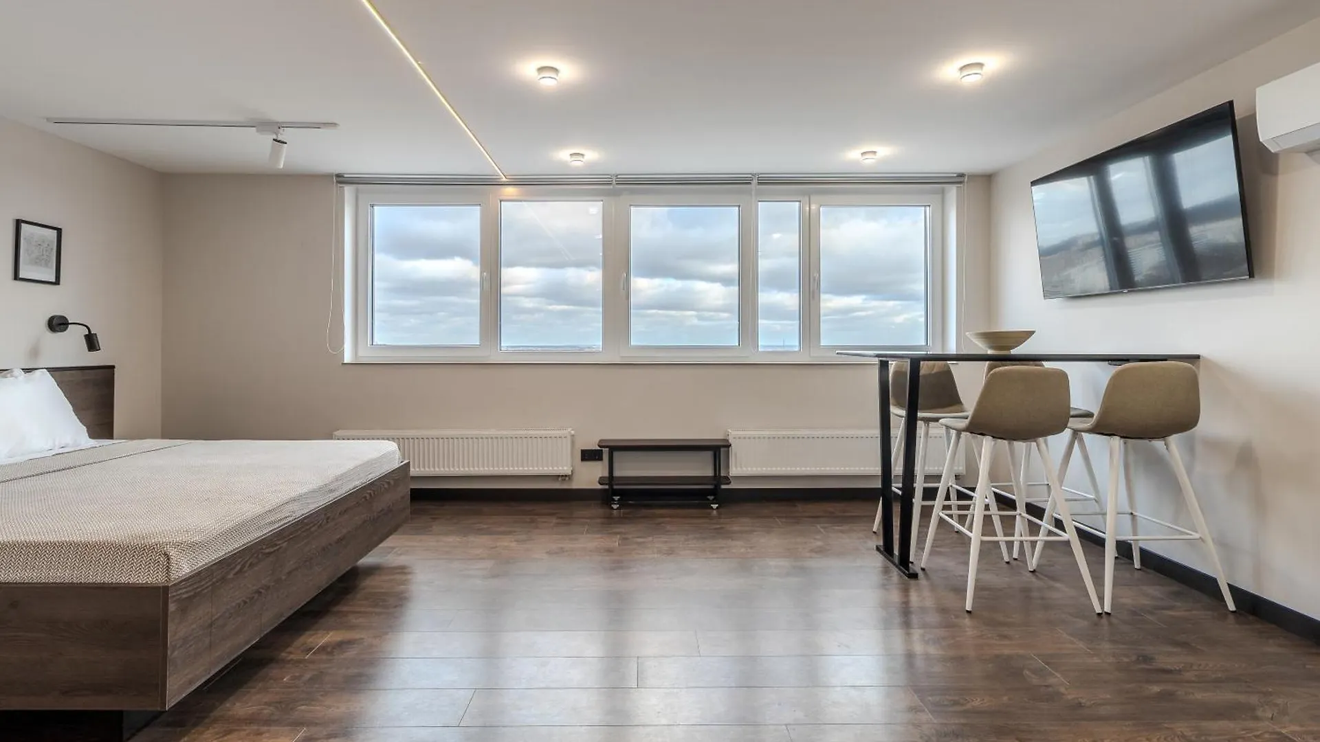 77 Views Apartments By Inshi Leopoli