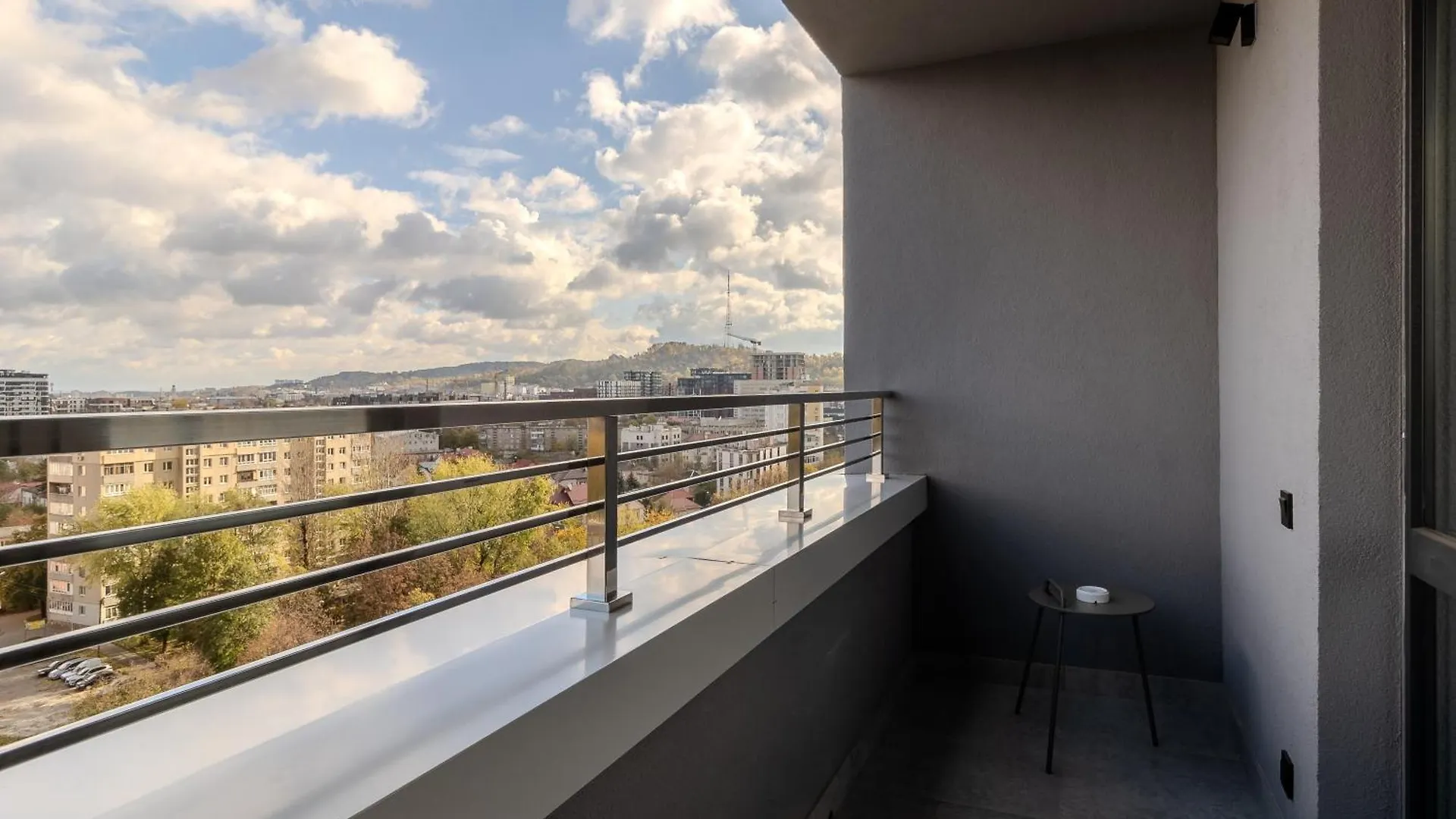 77 Views Apartments By Inshi Lviv