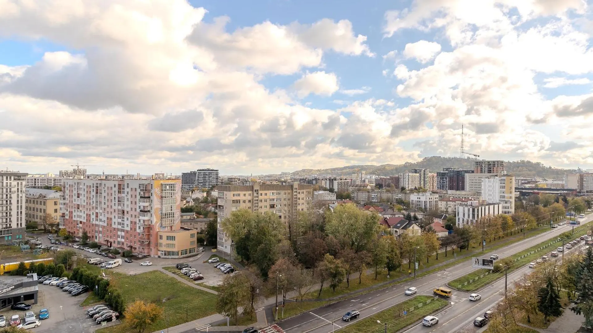 77 Views Apartments By Inshi Leopoli